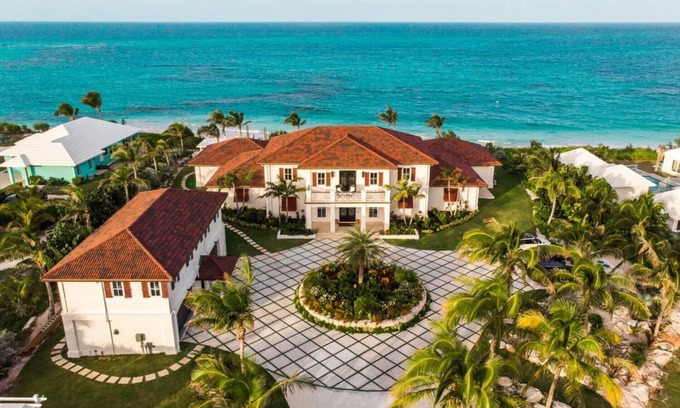 Governor's Harbour Villa | Snaresbrook Manor - 8-Bedroom beachfront villa