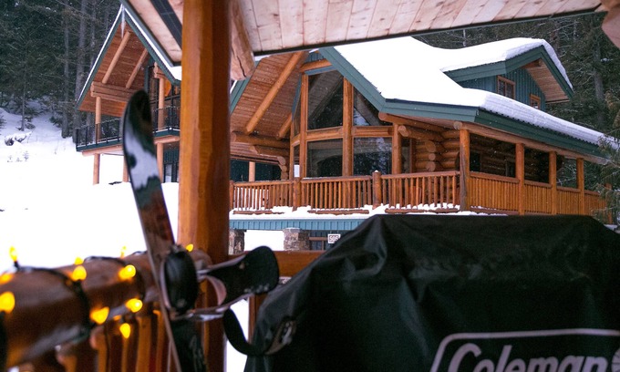 East Kootenay Cabin | Snow Creek Cabins by Fernie Lodging Co.