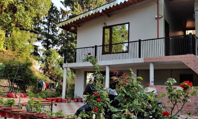 Mallital House | Snow View Homestay