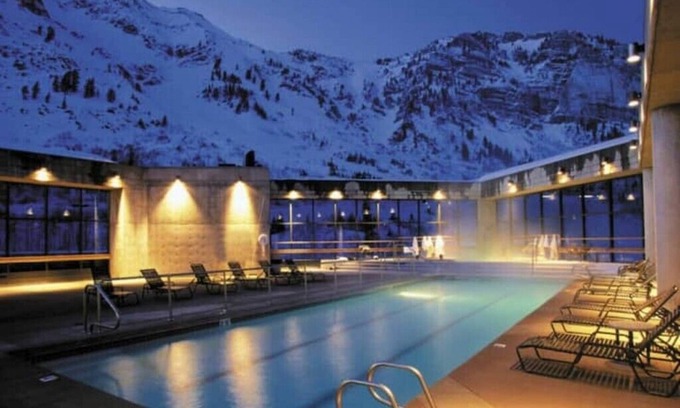 Salt Lake Mountain Resorts Condo | Snowbird Cliff Club SKI IN/OUT 1 Bedroom sleeps 6 February 7 - 10