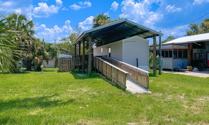 Port St. Joe House | Snowbird-friendly home with central AC, full kitchen, and free WiFi