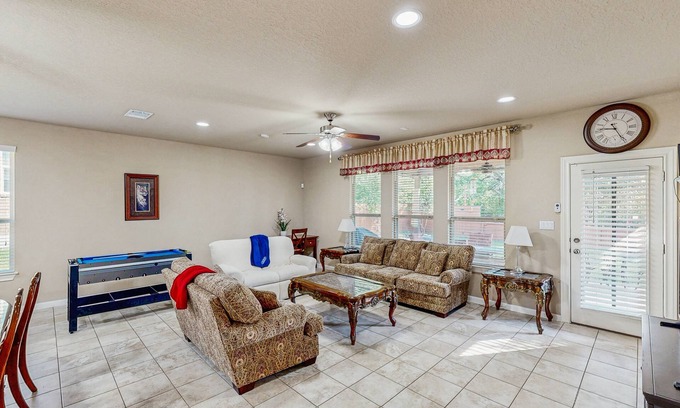 Scenic Oaks House | Snowbird-friendly home with private hot tub, foosball, air hockey, grill, patio