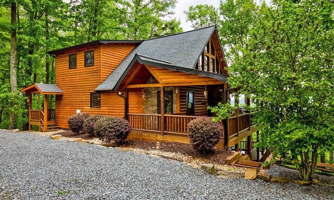 Morganton Cabin | Snowbird-Friendly Lodge w/Scenic Deck, Game Room, Hot Tub, High-Speed WiFi