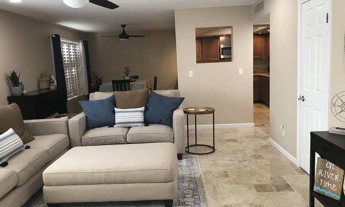 Bullhead City Condo | Snowbird Paradise in welcoming community