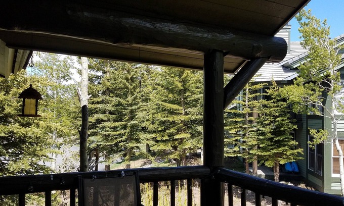 Crowley Lake Condo | Snowcreek Resort Vacation Rental #904