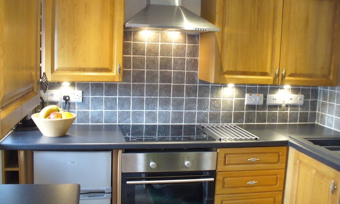 Llanuwchllyn Cottage | Snowdonia cottage, parking,woodburner,pets welcome, restaurant-pub next door !