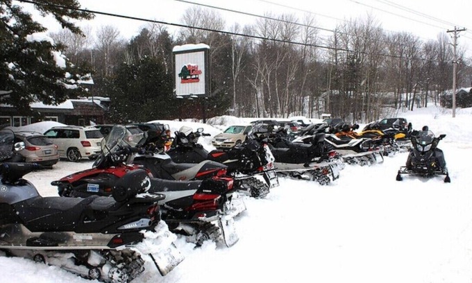 Muskoka Lakes Cottage | Snowmobilers paradise in Muskoka, ON