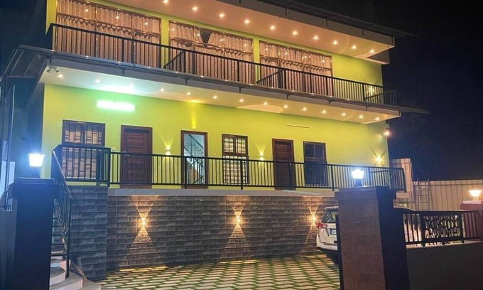 Santhanpara Apartment | Snowy Hills Santhanpara @ Idukki -A Home With Revelations Is Found In Foggy.n