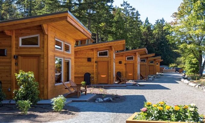 Friday Harbor Cabin | Snug Harbor Resort and Marina - One Bedroom Waterfront Cabin
