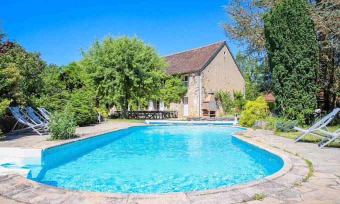 Lavau Villa | So Villa Chasseuserie (89) - Heated pool - Foot - 2h Paris - 45p.