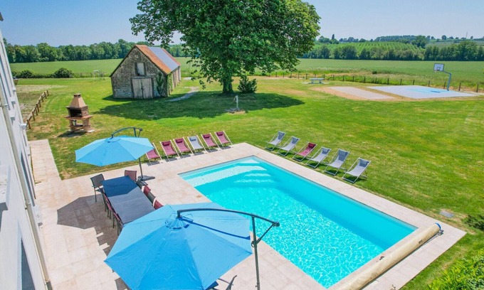Montchevrel Villa | So Villa Gilliere (61) - Heated pool - Foot - 1h45 Paris - 30p.