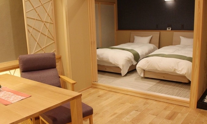 Kurobe Hotel | Soaking in the openair bath and admiring the supe/Kurobe Toyama