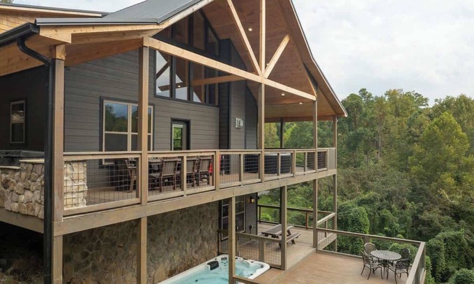 Gatlinburg Cabin | Soaring National Park Views/Pool