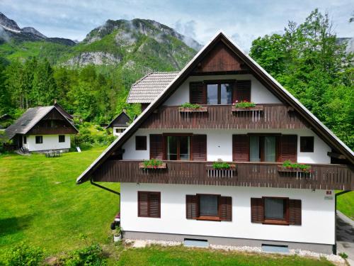 Ukanc House | Sobe in apartmaji Pri Ukcu Bohinj