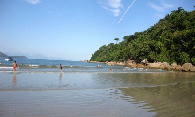 Toninhas House | SOBRADO GEMINADO WITH THREE SUITES 1 min. from the beach on foot - PERFECT FOR THE FAMILY.