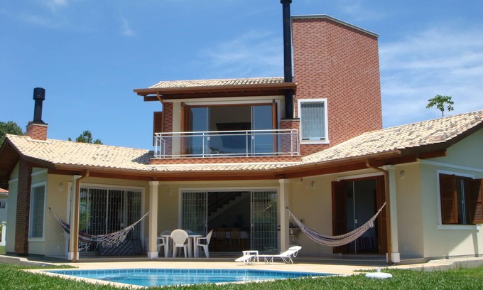 Campeche Norte House | Sobrado NEW in a quiet street, close to the beach. Accommodates 12 people.