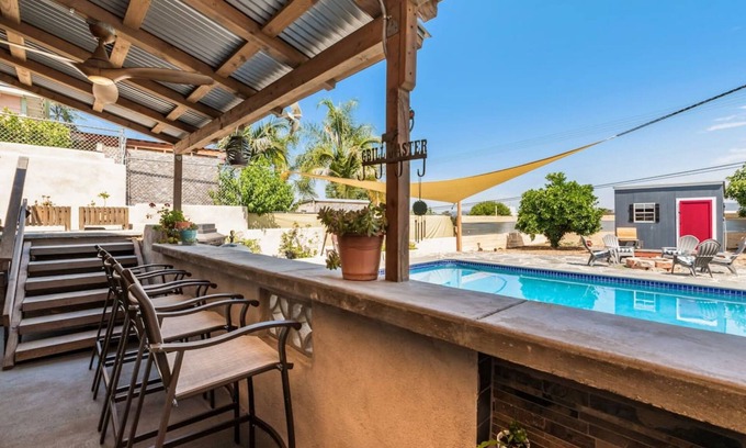 Central Escondido House | SoCal Charmer Oversized Saltwater Pool & Hot Tub