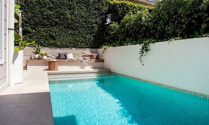 Clovelly House | SoCal House Clovelly IH