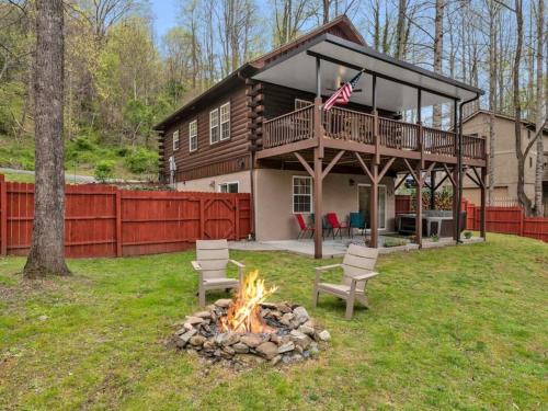 Valley Creek Run Ski Chalet | Soco Serene Cabin in the Heart of Maggie Valley