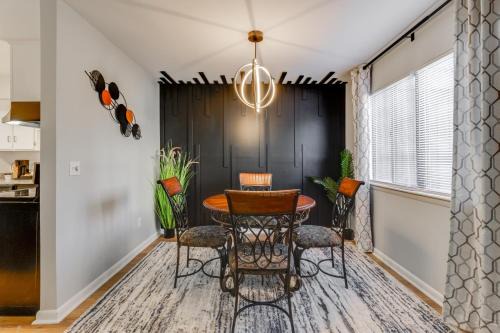 Forest Acres Apartment | Soda City Luxury 3BR Condo
