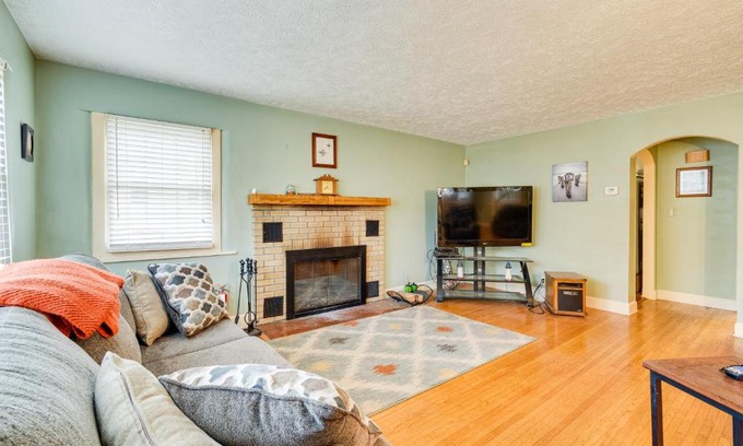 Sodus Point House | Sodus Point Vacation Rental Steps to Lake Ontario