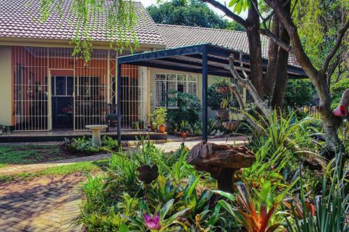 Rustenburg House | Soetdoring 3