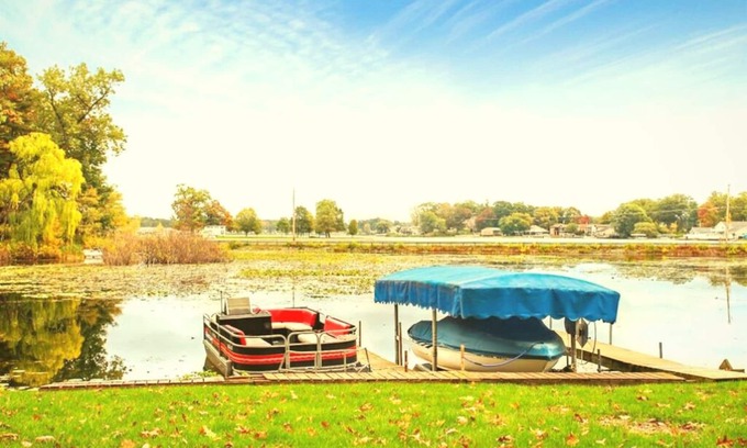 La Porte House | "SOFANA ON THE LAKE" - Unforgettable Moments of Relaxation at The Lake!