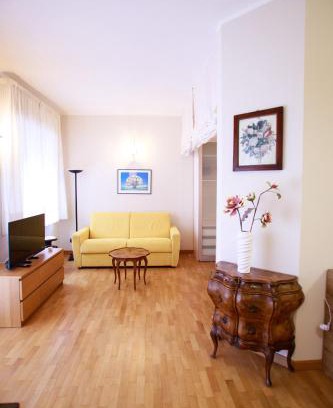 San Martino Apartment | Sofia House with Private Parking