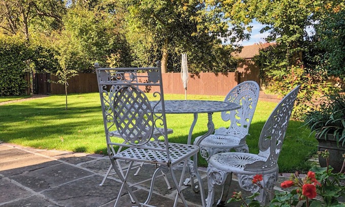 Ingham Cottage | Soft sandy beach, award winning pub a short distance.