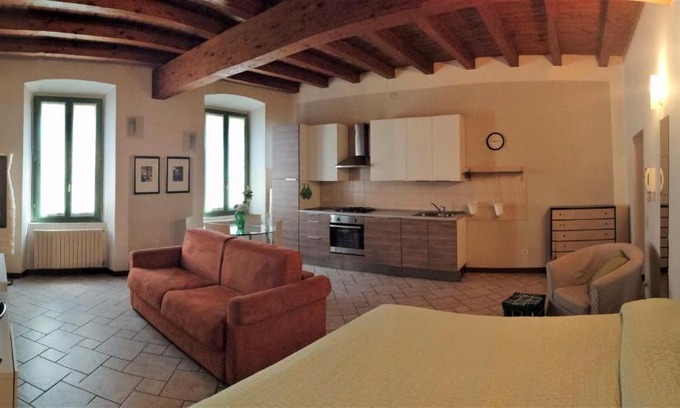 Vimercate Apartment | Soggiorno in Centro Storico