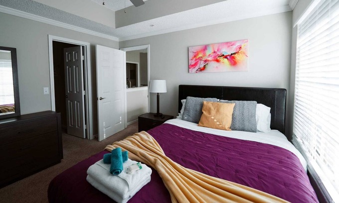 Courier City - Oscawana Apartment | SoHo/HydePark Aparment - Premium Location Free/ Parking