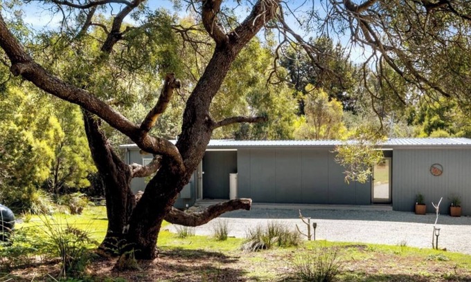 Great Bay House | SOHO Shack on Bruny Island