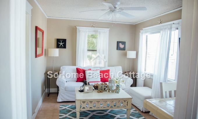 South Redondo Cottage | SoHome Beach Cottage - Three Short Blocks to the Beach