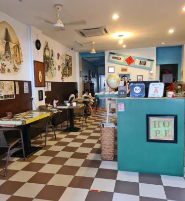 Larut House | Sojourn Beds & Cafe