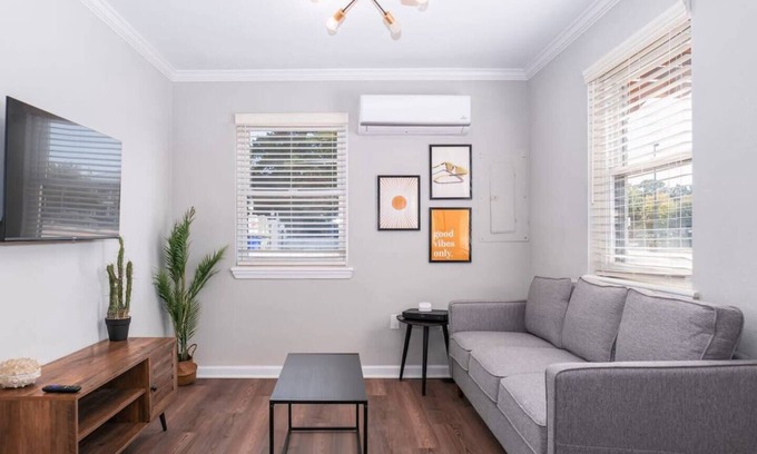 Bayview Apartment | Sojourn Tranquil 1 Bedroom Stand Alone Home