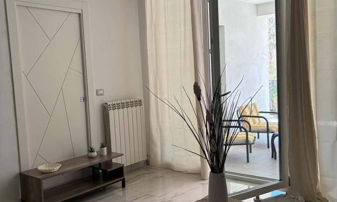 Roges House | SOL Casa Appartamento Ampiamente Soleggiato con Vani Ampi e Spaziosi
