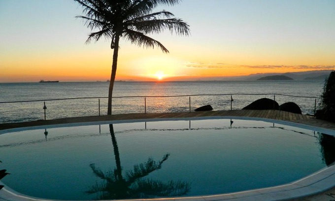 Praia de Taubate House | Sol-lua Bangalo com uso exclusivo da piscina