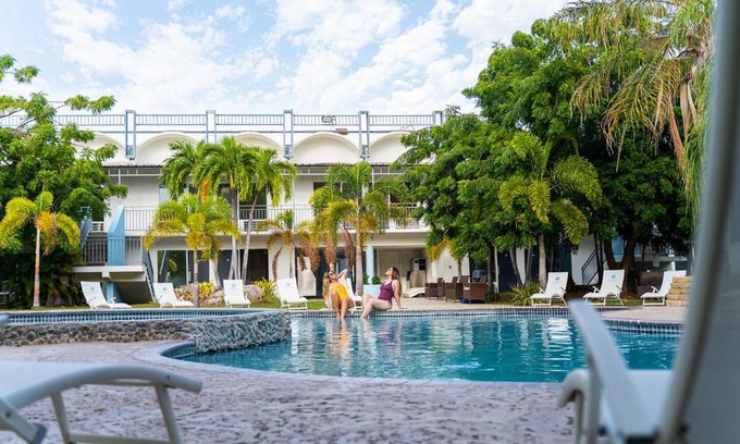 Canas Hotel | Solace by the Sea