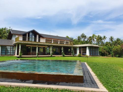 Ekala Villa | Solar Crab