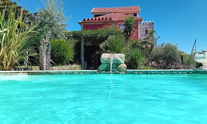 Baiao Villa | Solar da Mottan4 bedroom villa in Douro - WiFi, pool, BBQ, free parking