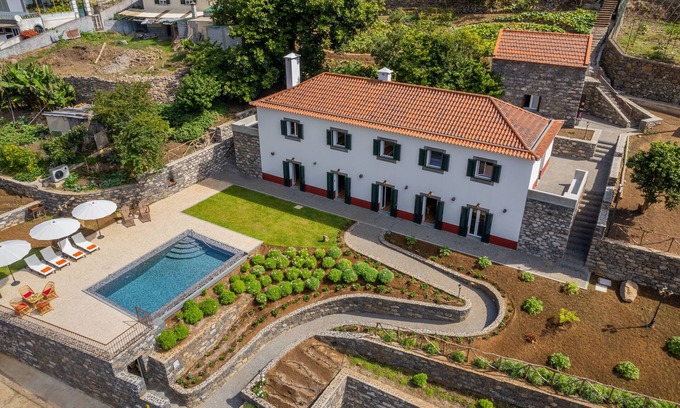 Ribeira Brava Apartment | Solar dos Reis, studio for holidays with breakfast