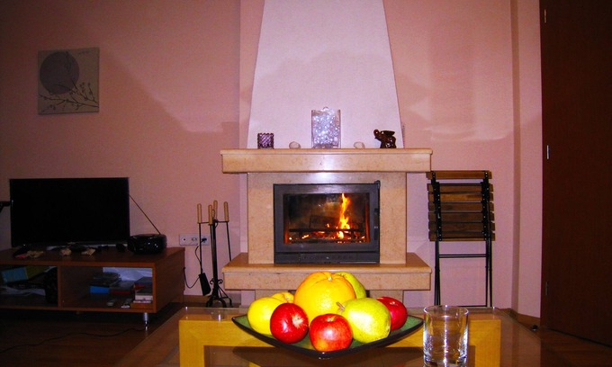 Old Town Apartment | Solar nest with fireplace, terrace and panoramic view, 700 m from ski lift
