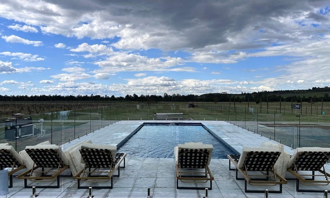 Fordwich House | Soldiers Cottage picturebook vineyard home in cute Hunter Valley village