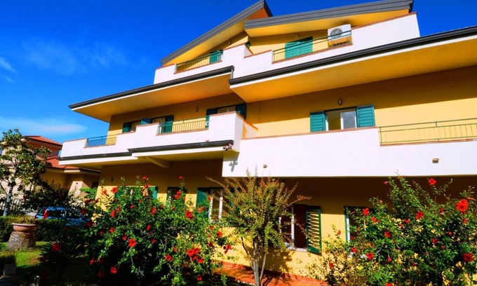 Santa Domenica Apartment | Sole apartment with sea view and free wi fi (n ° 3)