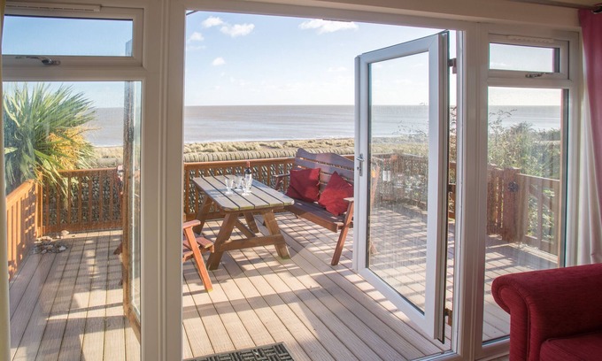 Leiston Apartment | Sole Bay Lodge - sleeps 4 guests in 2 bedrooms
