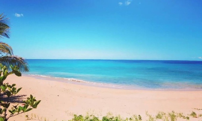 Dampierre Apartment | Soleyah- Cosy Studio with swimming pool 5 minutes from the beach.