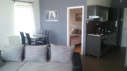 Soroksar-Ujtelep Apartment | Solid Apartmans