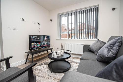 Doncaster Apartment | Solid Mirror Modern Riverside Home, Doncaster
