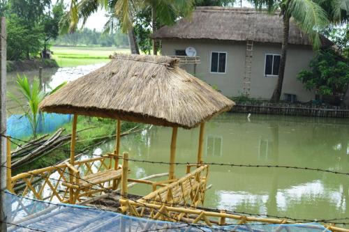 Pakhiralay Hotel | Solitary Nook