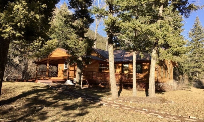 Clinton House | Solitude at Rock Creek, Quigley MT